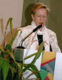 Dr. Annemarie Fenzl