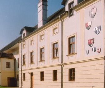 Hellerhof - Wohngebude mit Wappen