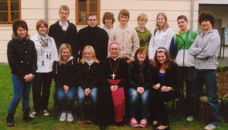 Jugend mit Bischof Leichtfried